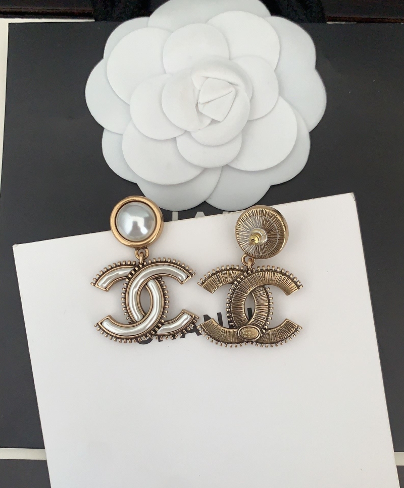 Ch**el earrings